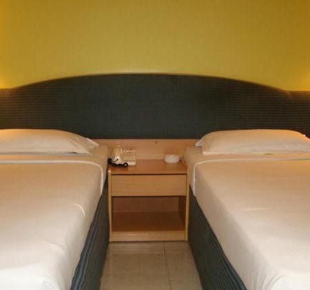 Hotel Oriental Inn Chennai Ngoại thất bức ảnh